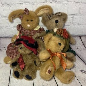 Lot of Vintage Boyd Bears & Rabbit